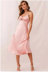 فستان صيفي حريري مطاطي للغاية