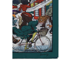 وشاح حريري متعدد الألوان