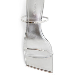 صندل بكعب رفيع من جلد العجل الفضي