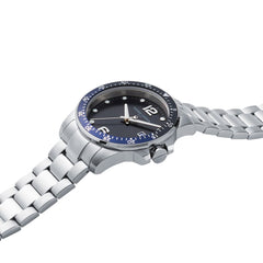 ساعة فاخرة من الفولاذ المقاوم للصدأ باللون الرمادي