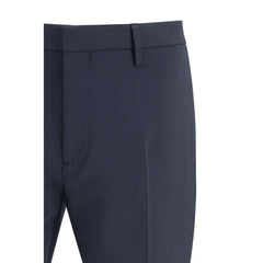 بدلة من قطعتين من الصوف الأزرق