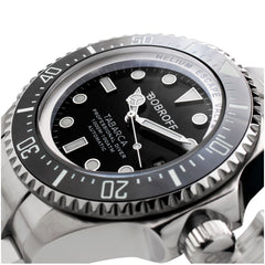 ساعة فاخرة من الفولاذ المقاوم للصدأ باللون الرمادي