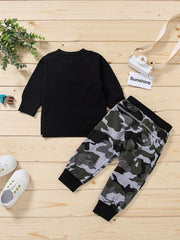 سترة بأكمام طويلة بنطلون من قطعتين