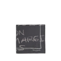 وشاح حريري رمادي