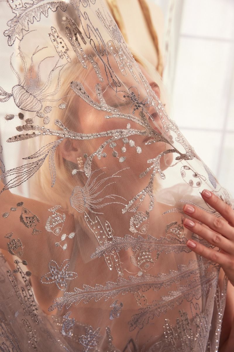 فستان مطرز بتطريز تحت البحر-1