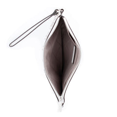 حقيبة يد جلدية بيضاء