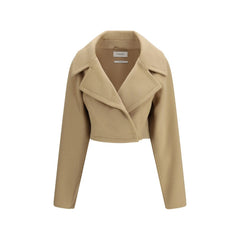 ملابس من الصوف البيج