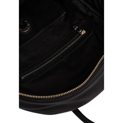 حقيبة ظهر سوداء من النايلون