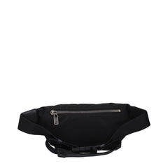 حقيبة ظهر من القماش الأسود