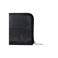 محفظة جلدية سوداء