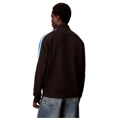 بلوزة من البوليستر الأسود