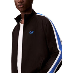 بلوزة من البوليستر الأسود