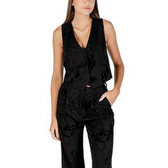 سترة سوداء من البوليستر