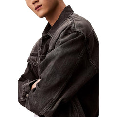 جاكيت قطن أسود من الدنيم