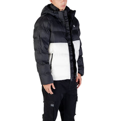 معطف كريمي من البولي أميد