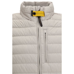 ملابس بوليستر باللون البيج