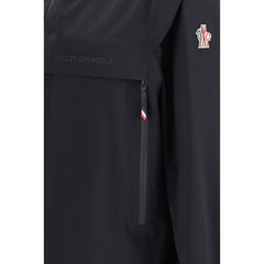 سترة سوداء من البولي أميد