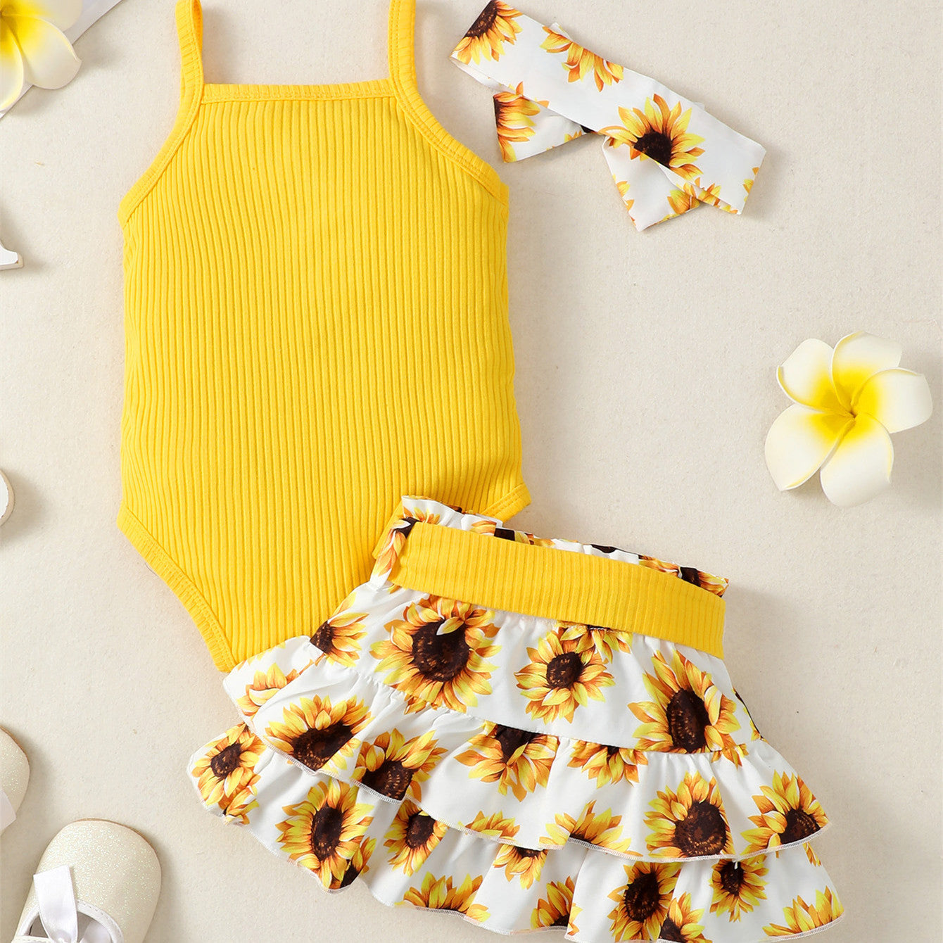 Top With Bowknot Short Dress Suit