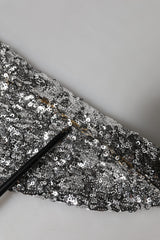 حذاء بكعب عالٍ مزين بالترتر الفضي اللامع