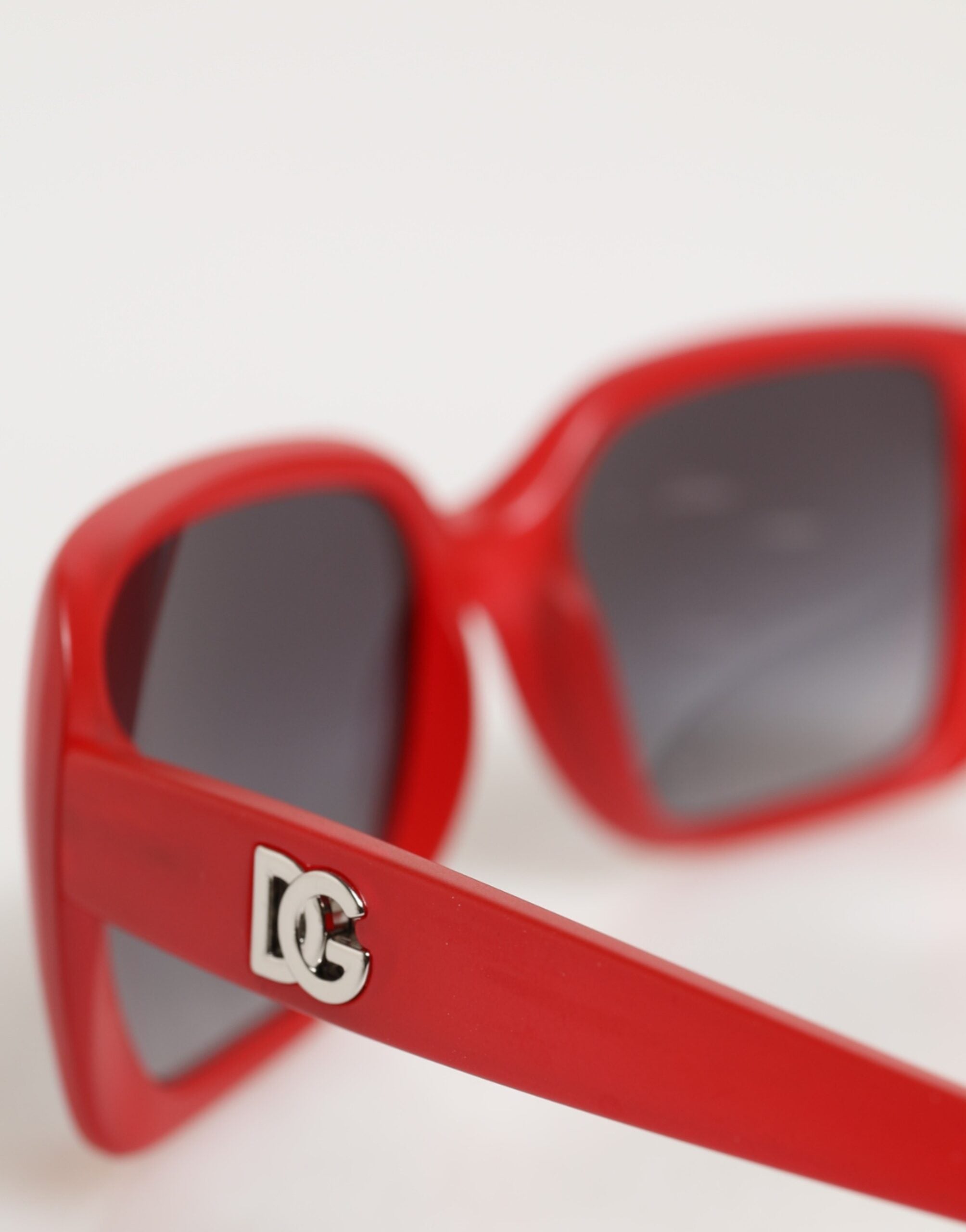 DG6093 Red Rectangular Gray Graduated Lenses Sunglasses