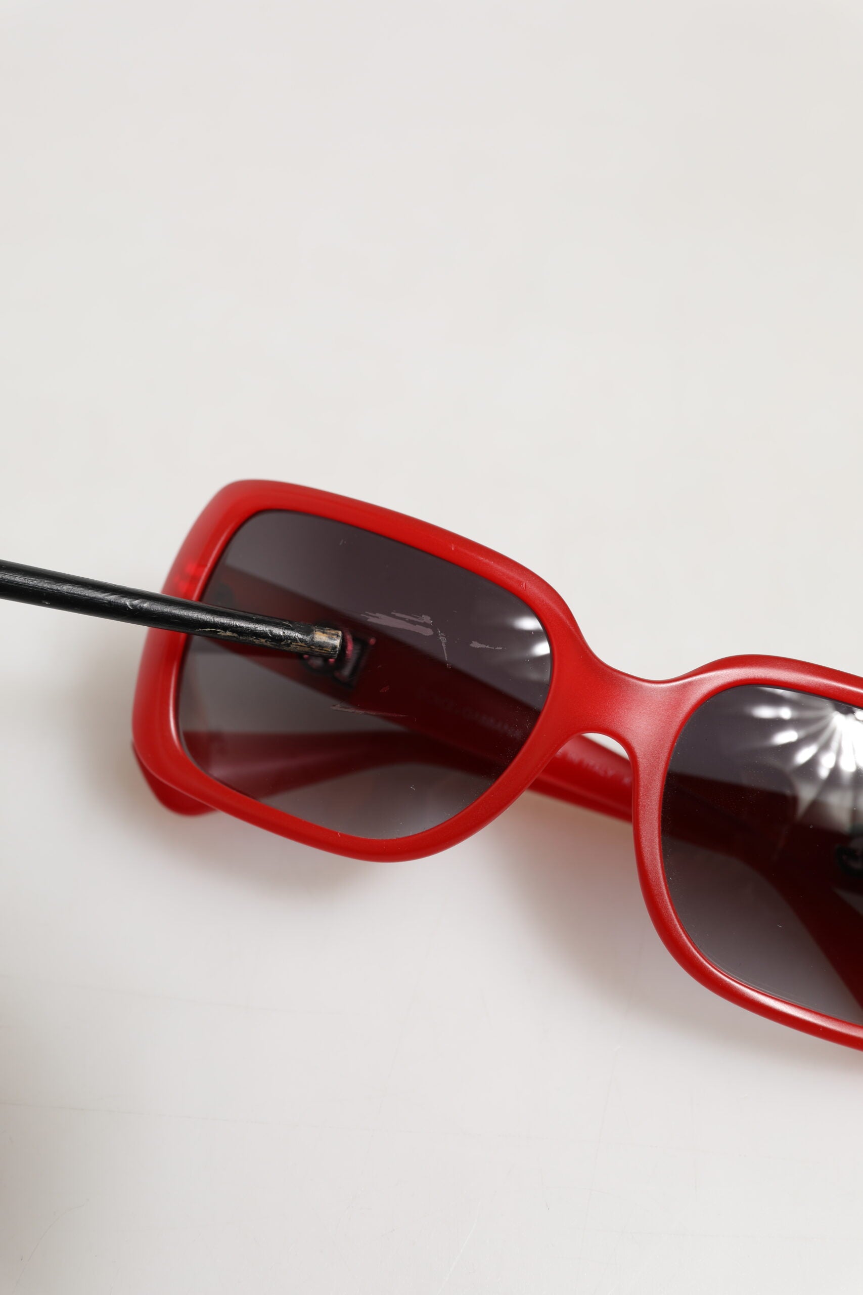 DG6093 Red Rectangular Gray Graduated Lenses Sunglasses