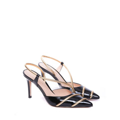 حذاء بكعب عالٍ من جلد الحمل الأسود