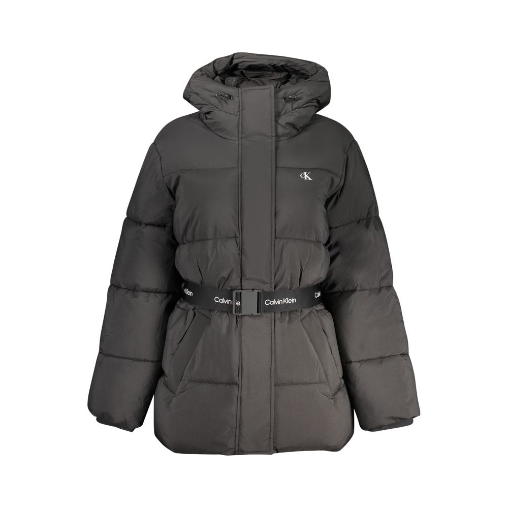 سترة نسائية من النايلون الأسود