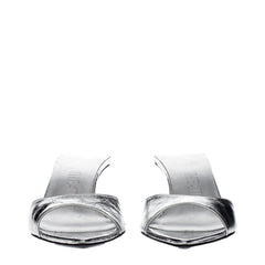 صندل مسطح من الجلد الرمادي