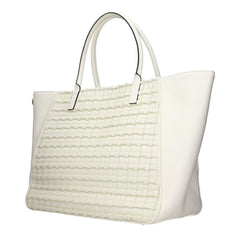 حقيبة يد جلدية باللون البيج